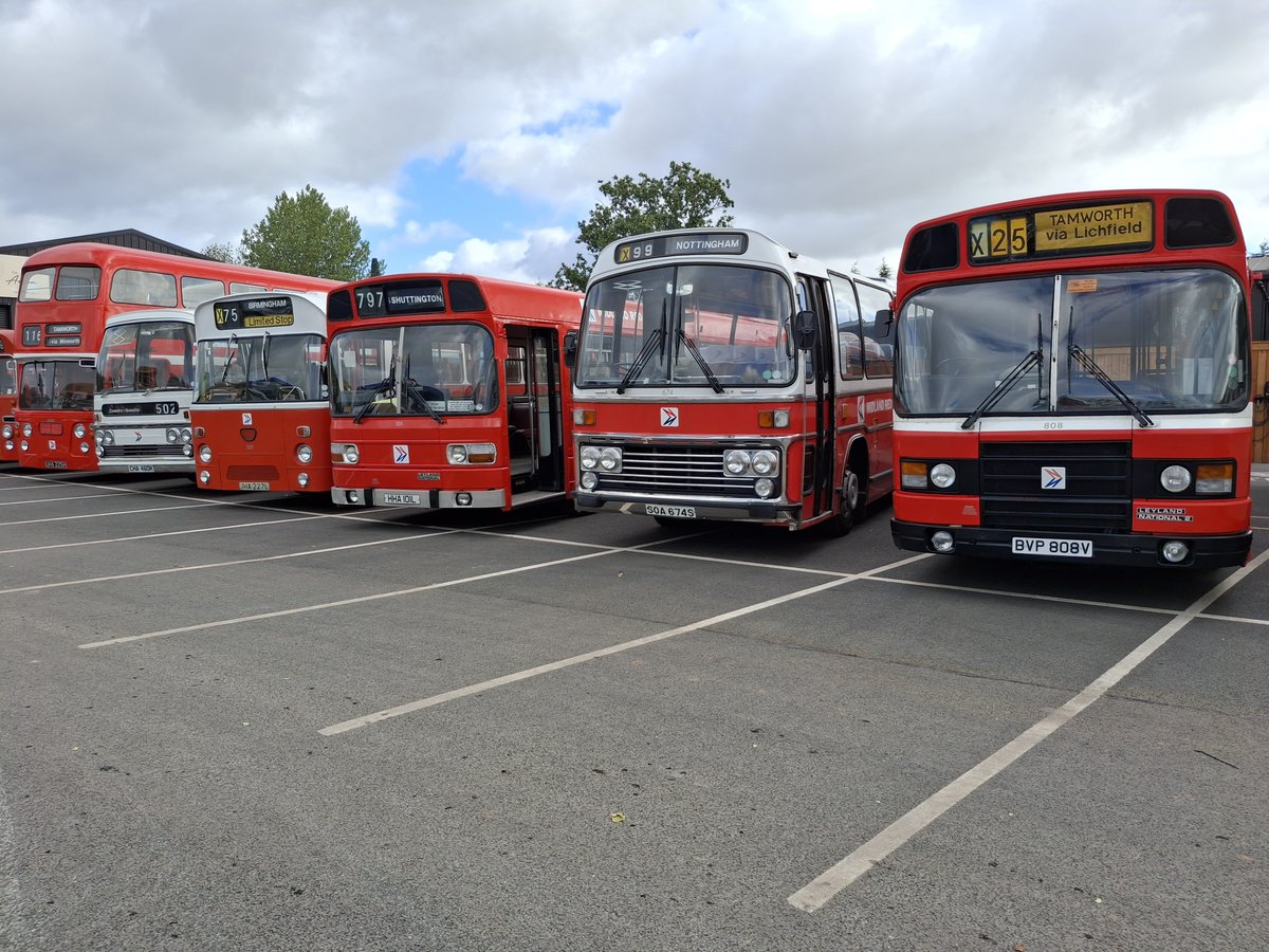 thomas_adderley's tweet photo. Various Heritage Busses at Statfold Country Park's Statbus. https://t.co/bh7h8t4vka