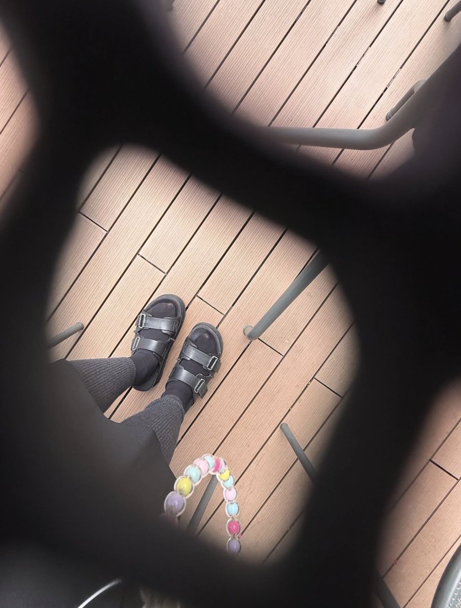 mirudake_td's tweet photo. 情報過多で誰もインスタ投稿の話をしていませんが、この写真は何ですか？？？
https://t.co/iRy9GSdK5R https://t.co/OgQSeTy5D2