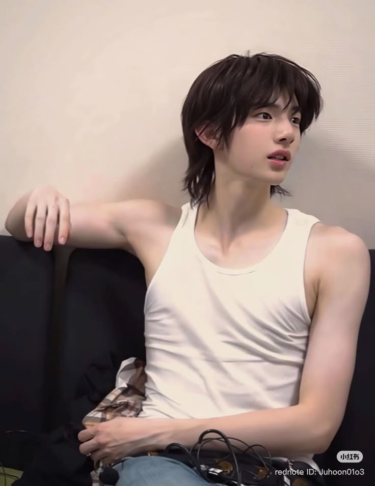 Ot7Sexy's tweet photo. @ynoooj Not bodyshaming but he needs healthy food focus on that instead of BTS. https://t.co/XYM0SuEh88