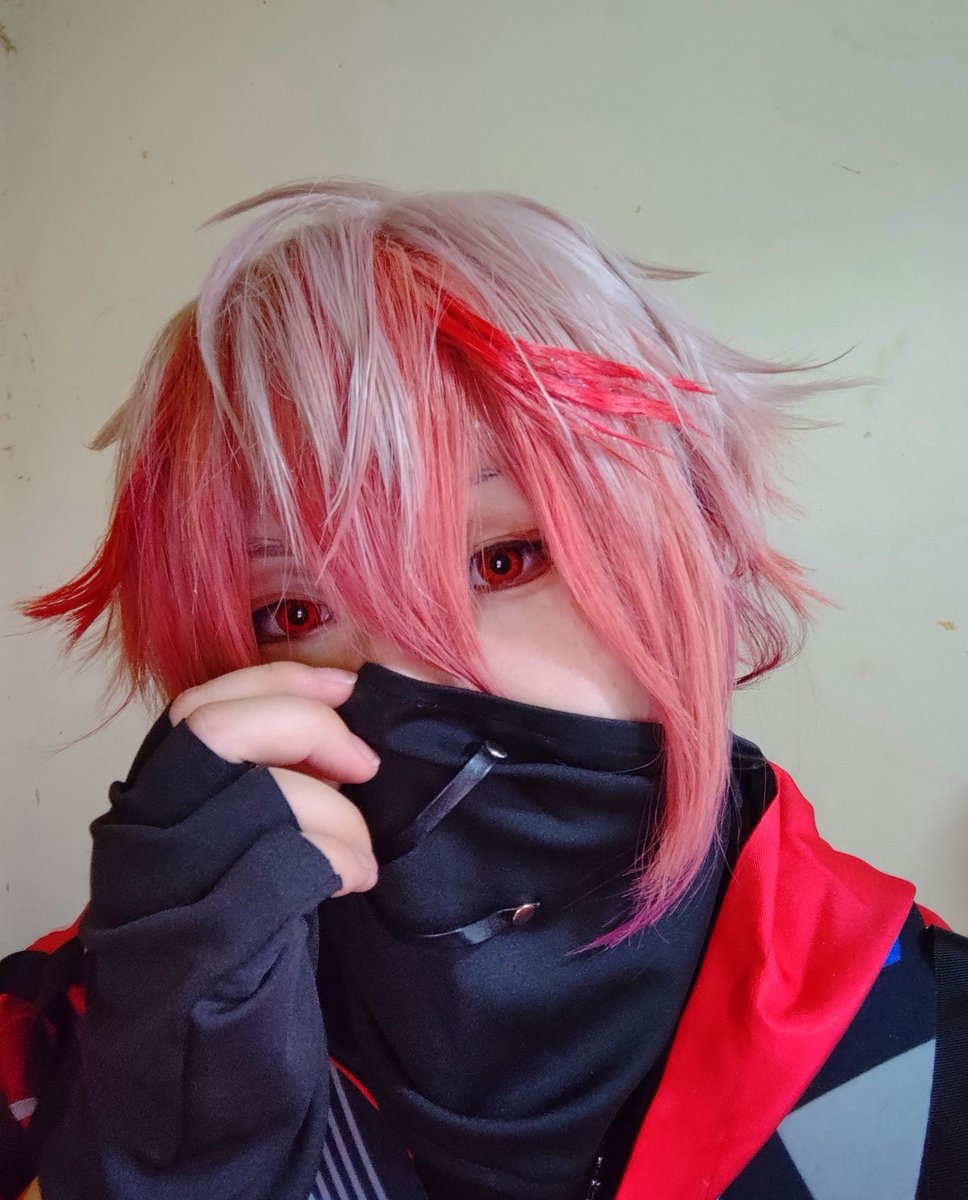 Naa_10__'s tweet photo. ⚠cosplay:🦉🎻

宅コス🙌メイクしてる時、ベルト永遠に落ちてくる🫠
イベントまでに改善策を練らなければ……。 https://t.co/Fh40aXpjhf