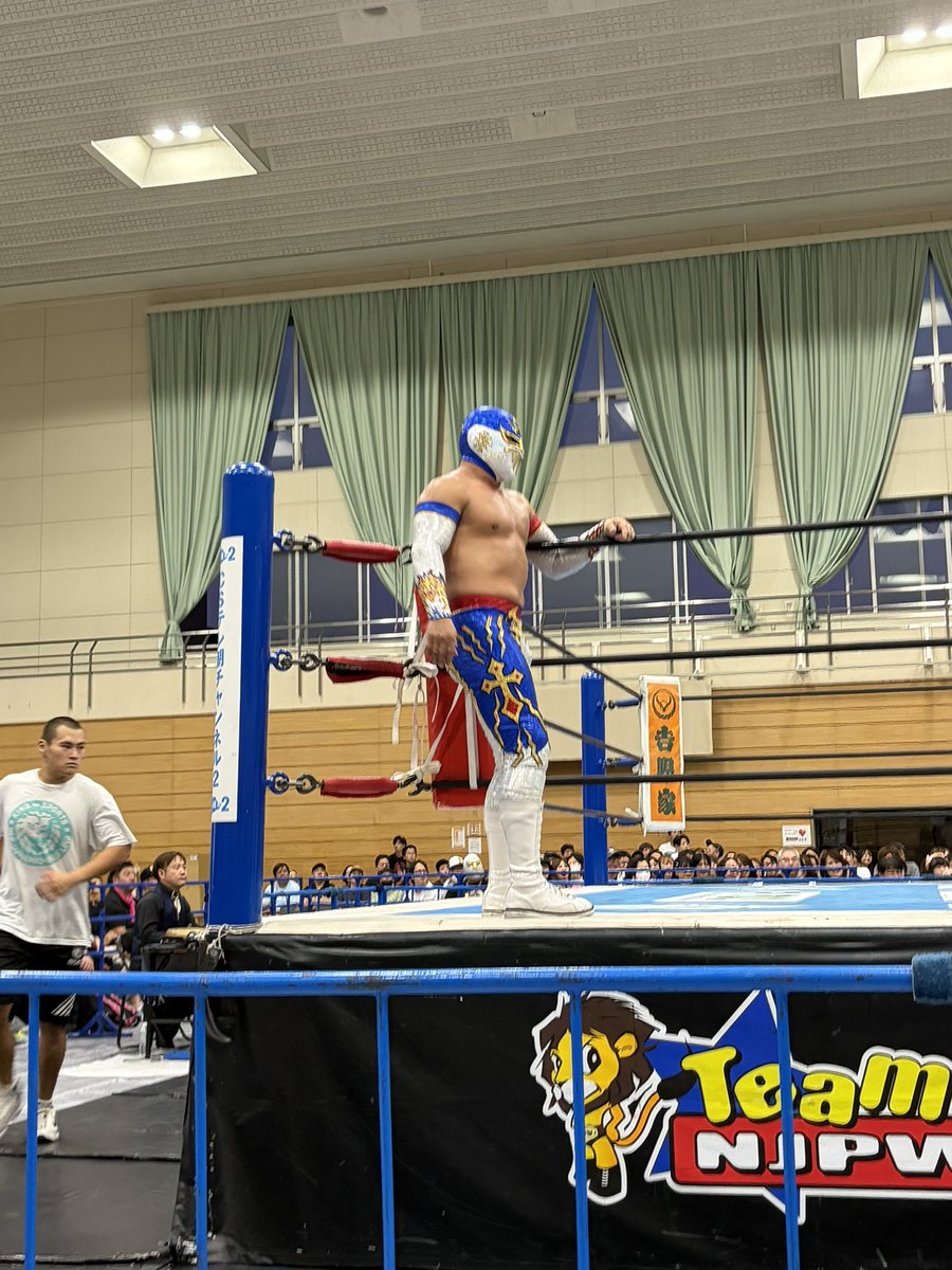 chinatty08's tweet photo. ミスティコ　移動が大変だったのに北見に来てくれてありがとう。別席で観た友達も感動したと言ってましたけど私も地元北見で観れて感動した！！
#njpw https://t.co/sqdnbAjv5z