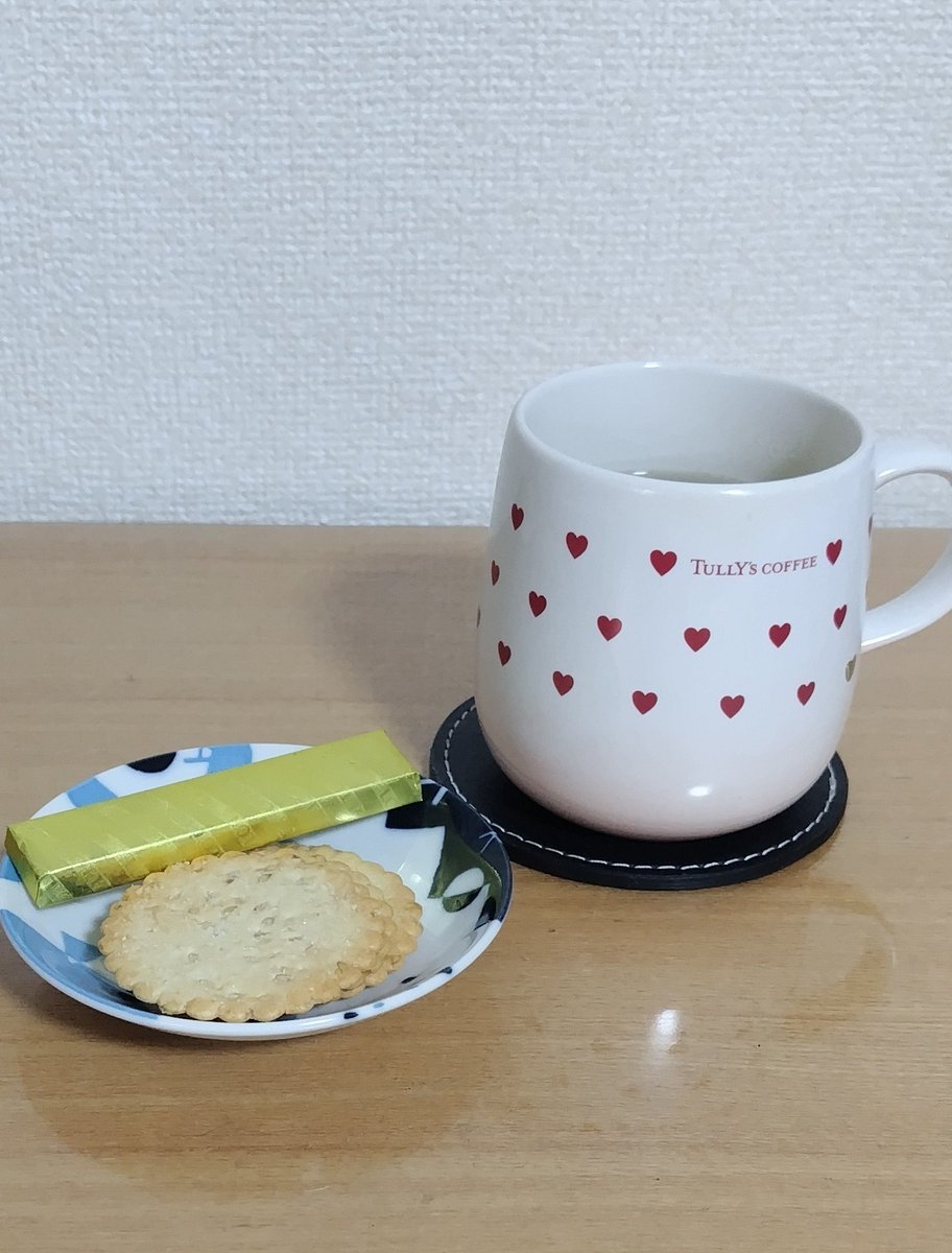 hakomotom's tweet photo. おやつ！ https://t.co/YiDurUXOID
