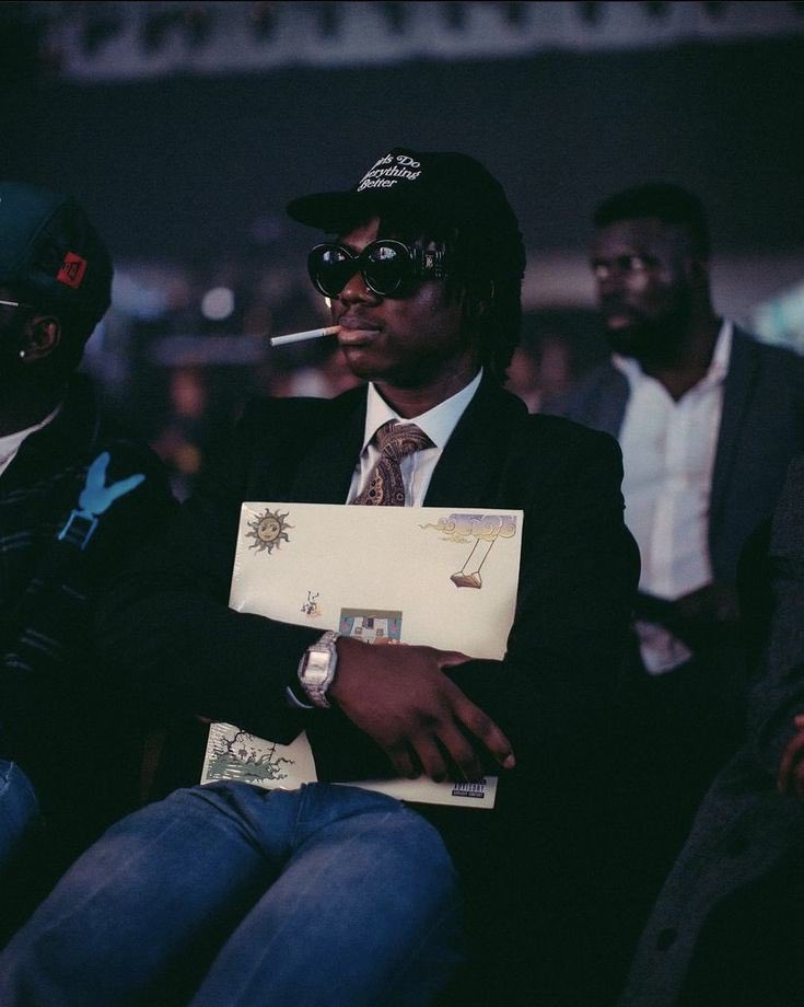 chartsafrica's tweet photo. Certified African Albums in the US 🇺🇸 (RIAA)…

-@wizkidayo Made In Lagos (Gold)
-@heisrema Rave &amp; Roses (Gold) https://t.co/k7loCDwV3U