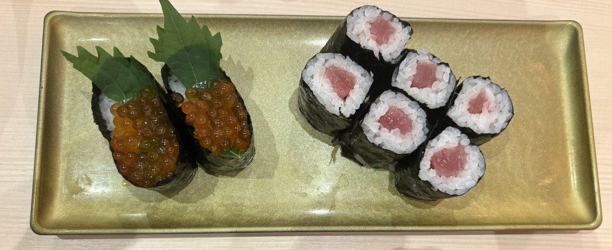 chonchira489's tweet photo. 〜今日のお寿司〜
かなり久々の回らない寿司屋めっちゃ美味かったです
でも最近好き回転してる店少ないよね https://t.co/T8oFtNuGSP