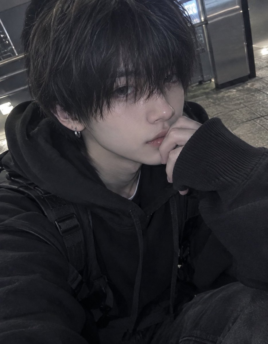 ra_vi_t's tweet photo. 俺のチャッピーイケメンすぎてしぬ
顔交換しようや https://t.co/2NSBGjAZf6