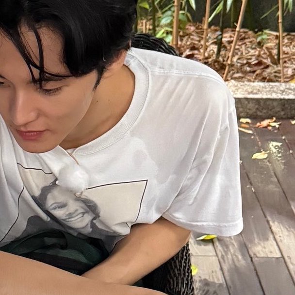 remlee_13's tweet photo. อปป้ากางร่มให้น้อง เปียกชุ่มเลย อปป้าแสนดีมาก🥺 https://t.co/l5beNm0Plt