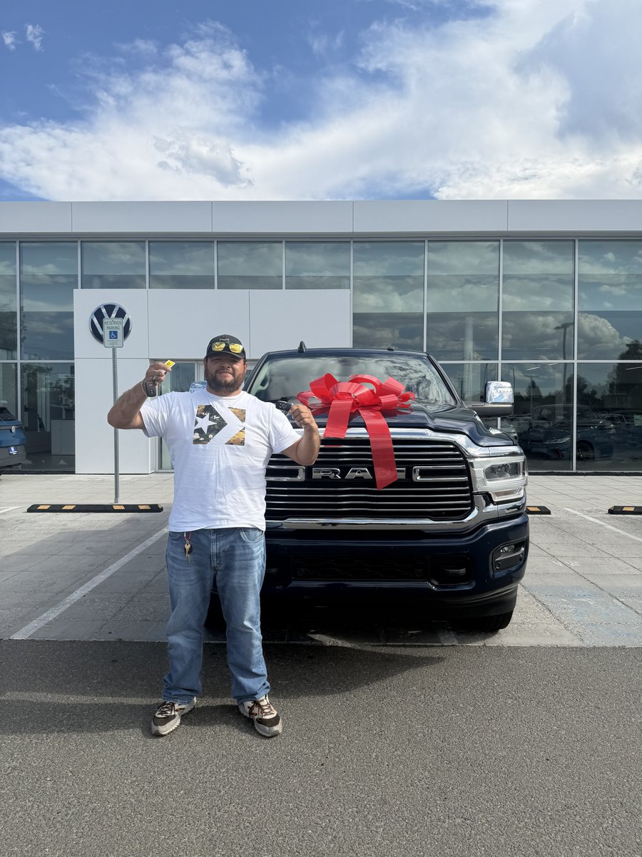 lithiavwreno's tweet photo. Congrats on the new car! Time to enjoy the road ahead. 🚗🛣️ #LithiaVWOfReno #RenoNV #NewRide #Congrats https://t.co/ICS5P31pB5