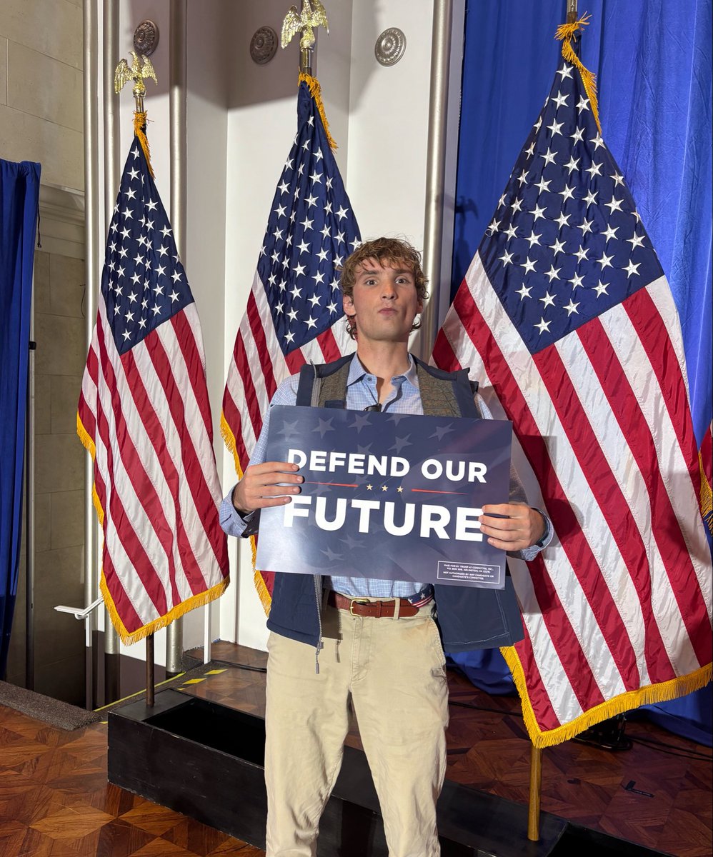 tw_politics's tweet photo. Fired up for 48!! https://t.co/jF6mbNiTmz