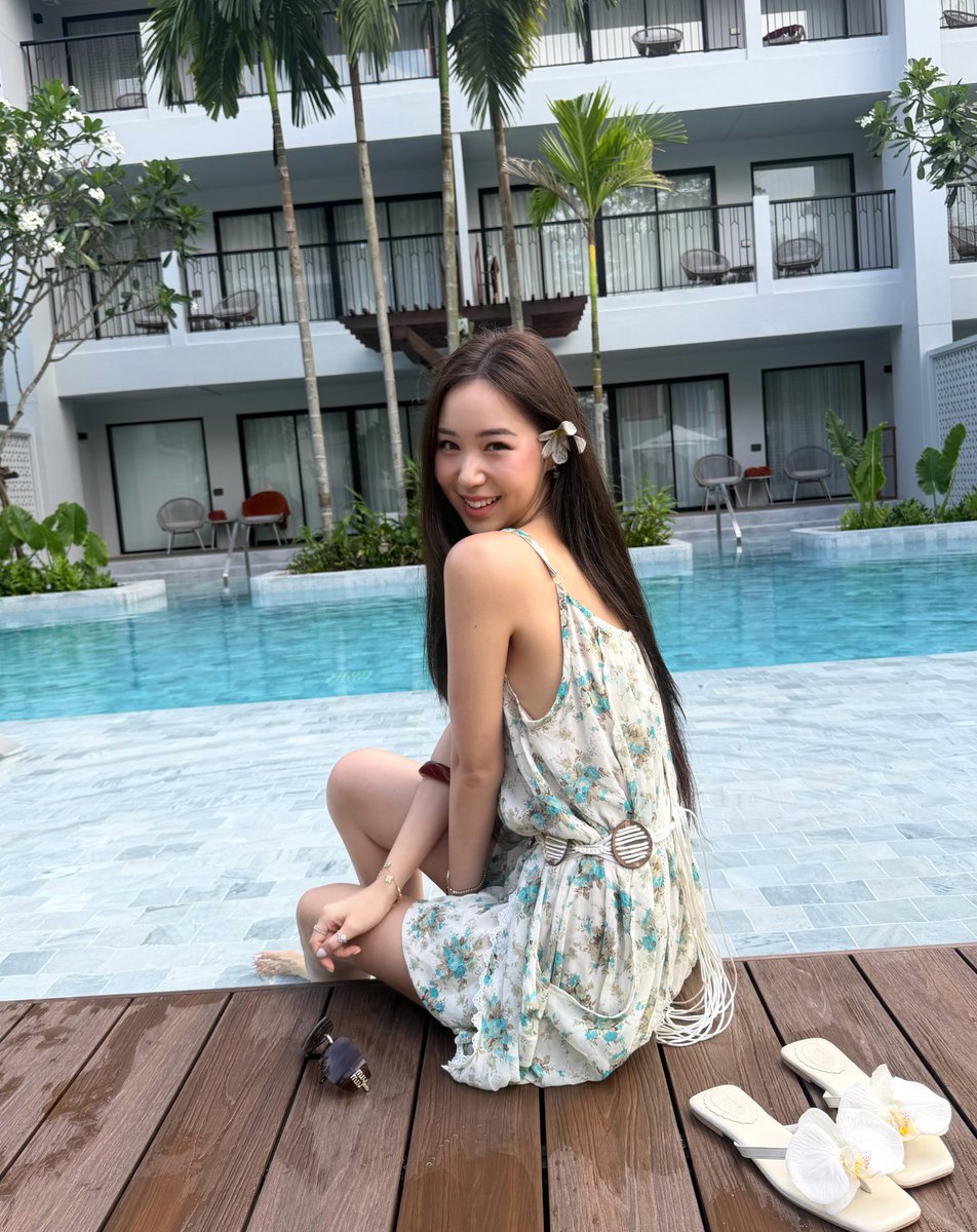 EmilySD2000's tweet photo. Charming 🇹🇭 https://t.co/30Eapsx0TK