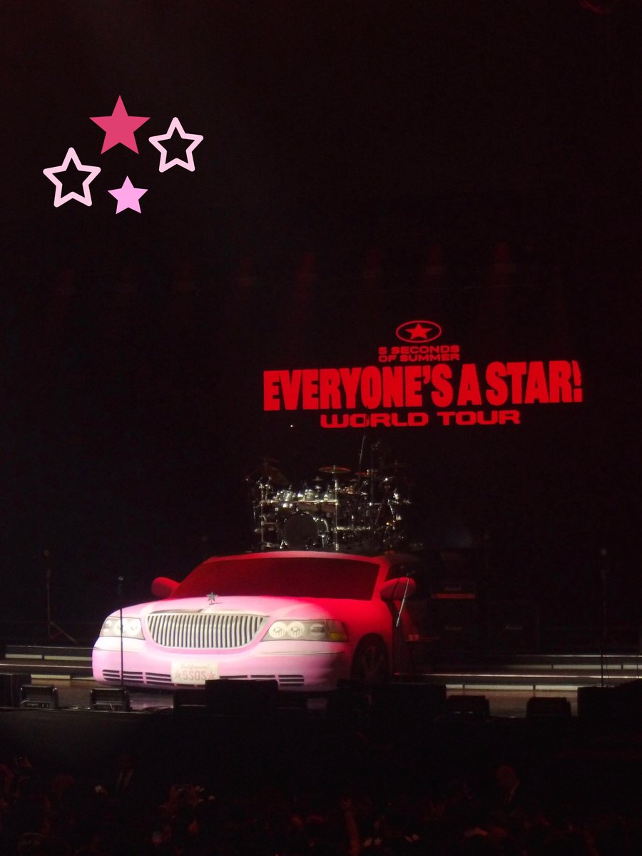 TihXavier's tweet photo. POSSO FALAR? Everyone’s a Star tour do ano! Obrigado por tudo, 5sos https://t.co/oXePwcRXh7
