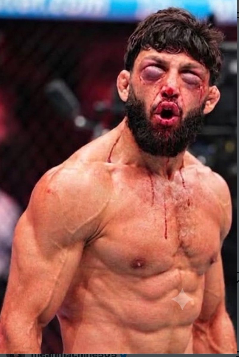 ElClubDeLaMMA's tweet photo. Vengo del futuro. Gaethje le hizo cosas horribles a Tsarukyan https://t.co/A0uHZaisH7