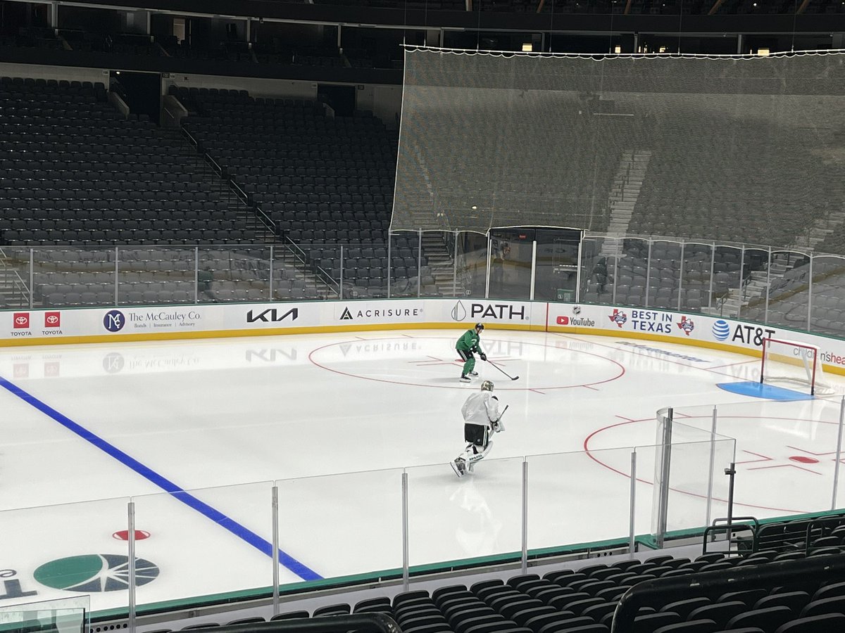 RobertTiffin's tweet photo. Justin Hryckowian and Arno Tiefensee (I believe) are on the ice for morning skate in Dallas. https://t.co/bRaDv9avfF
