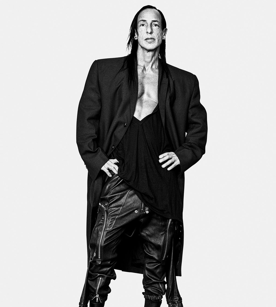 Kurrco's tweet photo. 5 years ago today, Playboi Carti’s interview with Rick Owens for SEDITION Magazine surfaced online 🧛🏽‍♂️

Among other things, Carti revealed that his go-to breakfast is corn flakes with sugar because he “grew up with it,” named Boston as his favorite city, and Michael Jackson as his favorite recording artist.