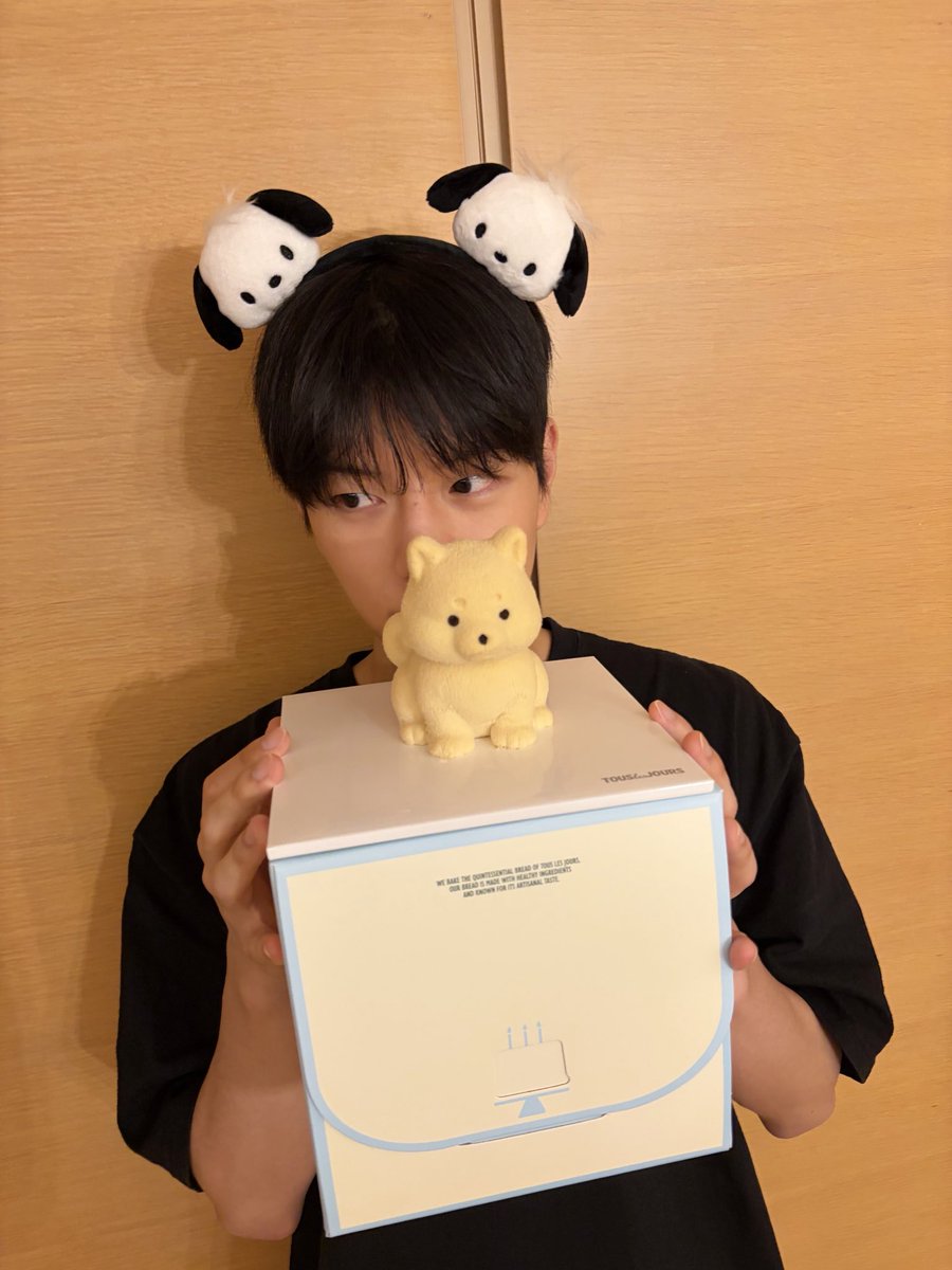 pluffybabe's tweet photo. อ้วมมานเปนแค่ลุกม๋าตุวหนึ่งของพี่สาวจิงๆㅠㅠ มานเล่าว่ากลับบ้านแล้วพี่สาวเตรียมเค้กวันเกิดสุดน่ารักนี้ให้ ฮือเค้กก็น่ารัก หูม๋าโปชาโกะก็น่ารักมาก ยูกม๋าเอ้ย💘💘 https://t.co/qAW5PAso67