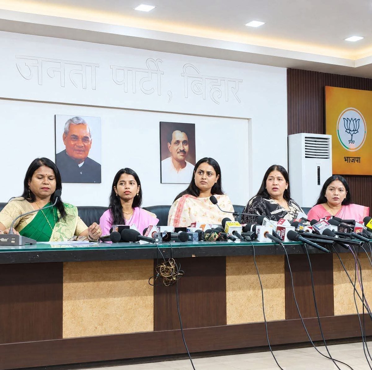 NiralaChandan1's tweet photo. Not a single word from these self-proclaimed champions of Mahila Samman on the heinous molestation case in Jamui. https://t.co/lMJ0AhywuI