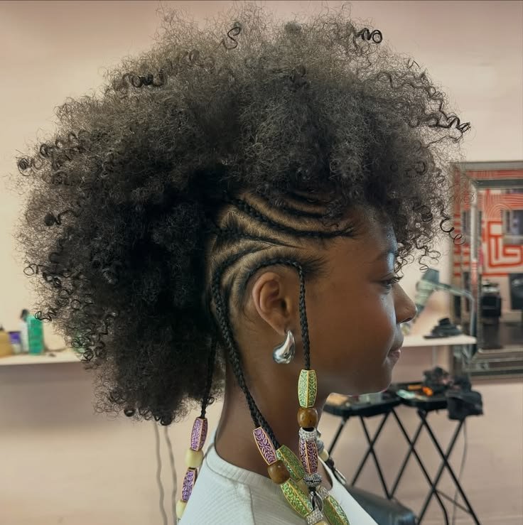 amiiariie's tweet photo. fem pogba with THIS hairstyle 🤤 https://t.co/BXWFgaiLxu