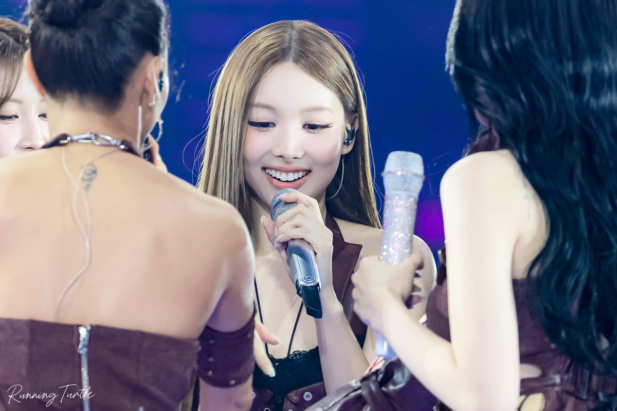 runningturtleny's tweet photo. 생일 축하해 줄 준비 됐어??🩵

#나연이의_31번째_당근수확
#NAYEONs31stCarrot
#TWICE #���와이스 #NAYEON #나연 https://t.co/FoDLiFkFu6