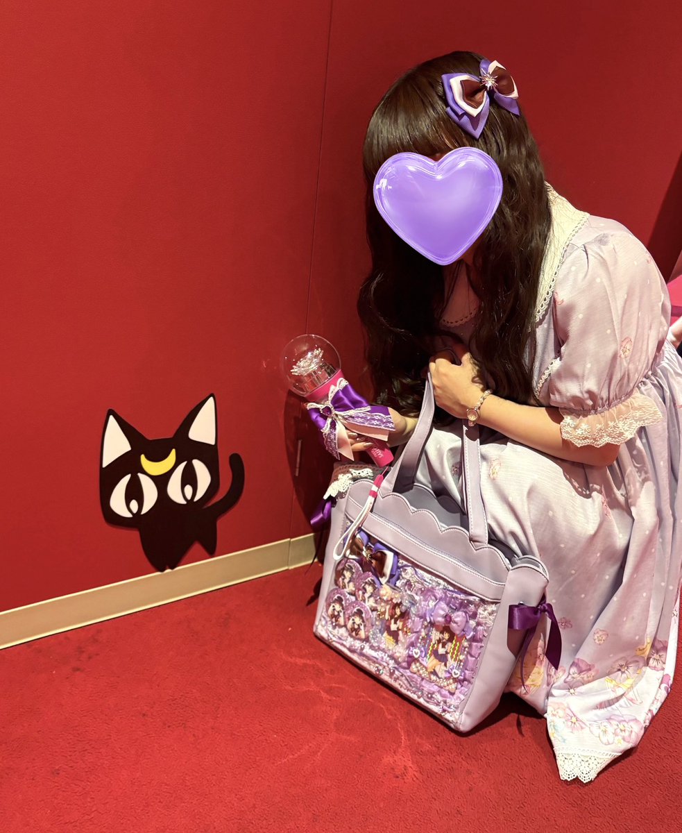 mxmoxn's tweet photo. やっとやっと……！
優花サターンに会えたよ…
ストーリー中の中でもほんとに可愛い声で、ふんわり優しくて仕草が全部可愛すぎた……😭💜
投げキッスもしてくれてまさかここでファンサくれるとは思ってなくて、可愛すぎて心臓バクバクでした…😮‍💨♡
もうぜーんぜん上手く動画撮れてなくて悲しみ https://t.co/3J3eOw4JT9