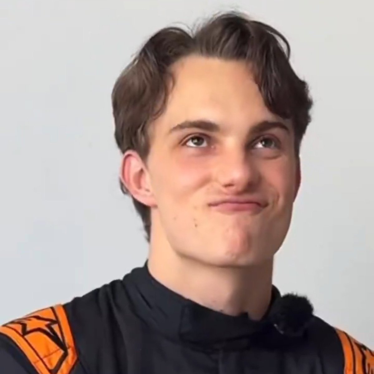 obsessf1on's tweet photo. guy who they called expressionless (in the span of a one minute video btw) https://t.co/nbd5Ki6Iri