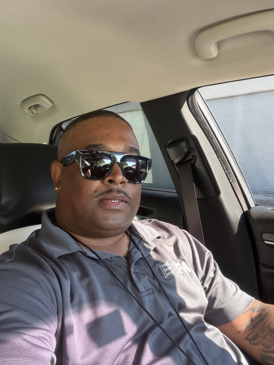 barberbridge's tweet photo. Headed to that bag 💰💰💰💰 https://t.co/8DKfLsVsgv