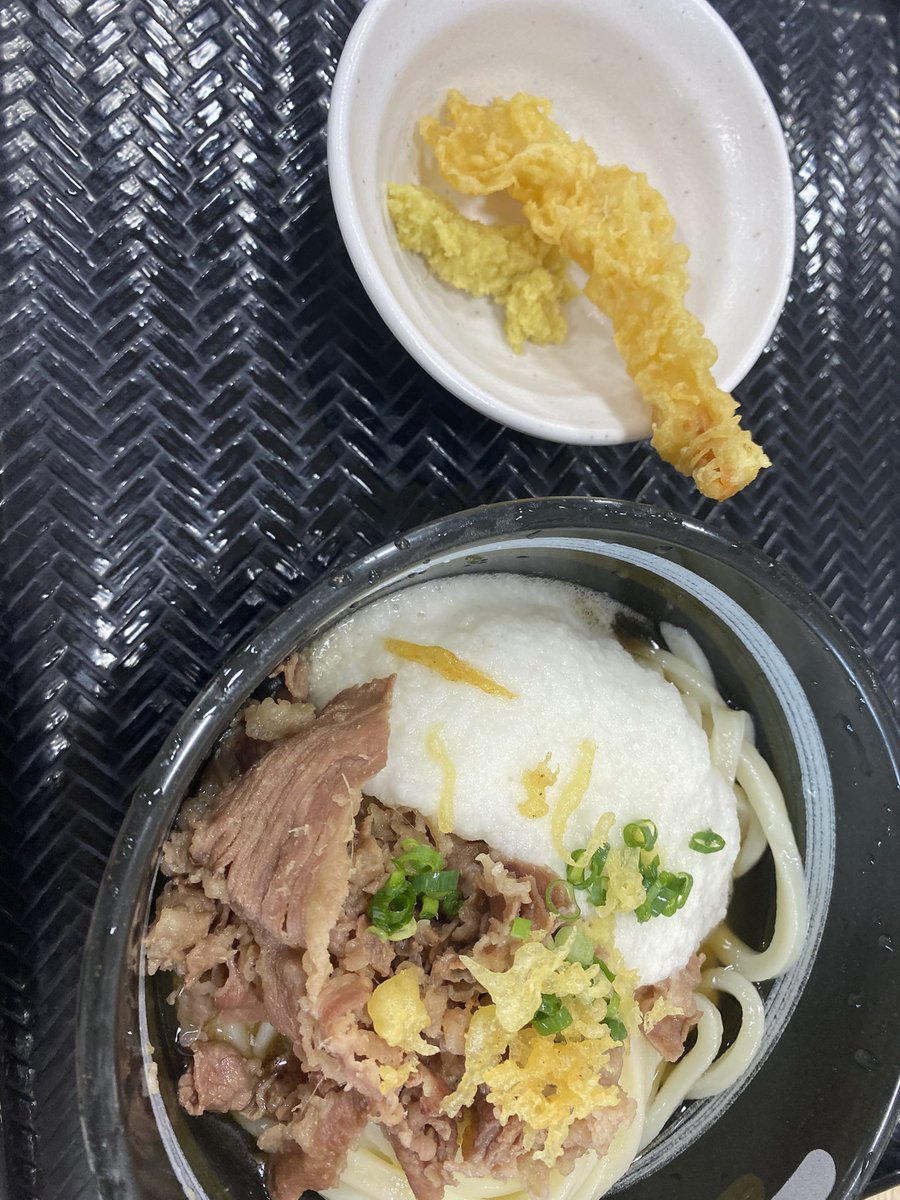 igns_l's tweet photo. うどんしか食べてない https://t.co/fLD3XQiaAU
