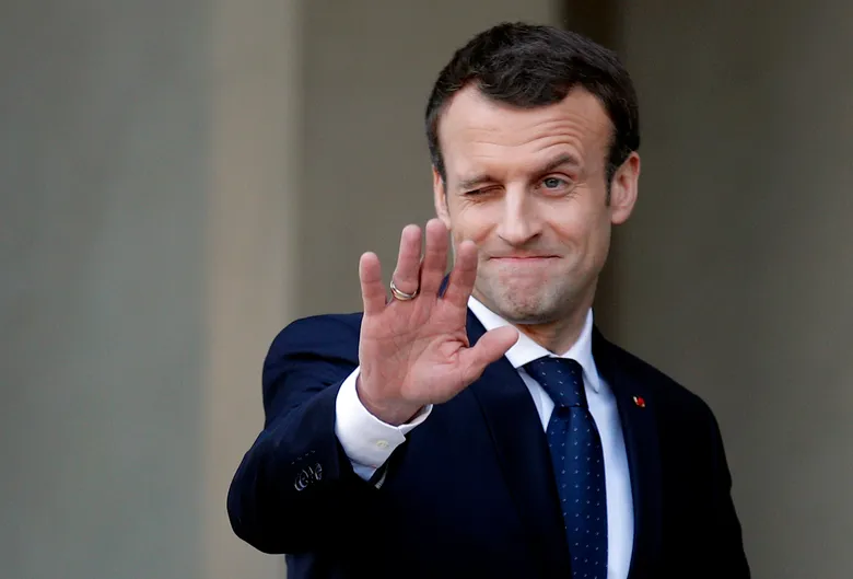 BelleMonjeau's tweet photo. Le mec veut faire la guerre à la Russie.

Il n’a pas d’essence, pas de munitions, pas d’usines, pas de bouffe ni d’eau à cause de la sécheresse, pas d’œufs, pas de viande : ils ont tout buté.

Le seul truc qu’il a, c’est des ministres au QI d’australopithèques. https://t.co/T4ewBrXVdz