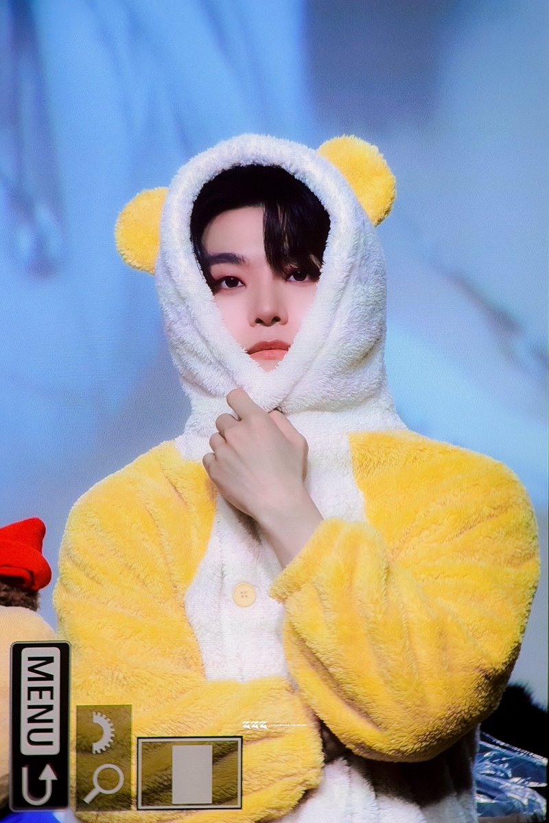 xlszngg's tweet photo. 260921 론냥이
#씬롱 #XINLONG #ALPHADRIVEONE #ALD1 #알파드라이브원 https://t.co/wM3MTtFMX9