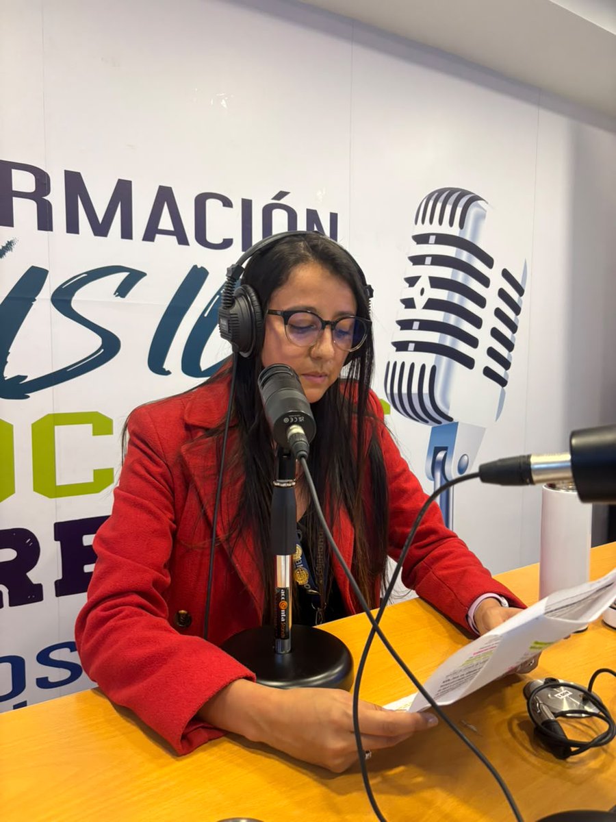 CajaHonor's tweet photo. En @marinastereo hablamos sobre nuestro compromiso con los afiliados afectados por el terremoto del 10 de agosto. ⚓🏠

Si usted cuenta con la certificación como damnificado de la @UNGRD, puede acceder a una tasa preferencial del 7 % E.A. para créditos de vivienda.

*Aplican TyC https://t.co/9BCjDMma43