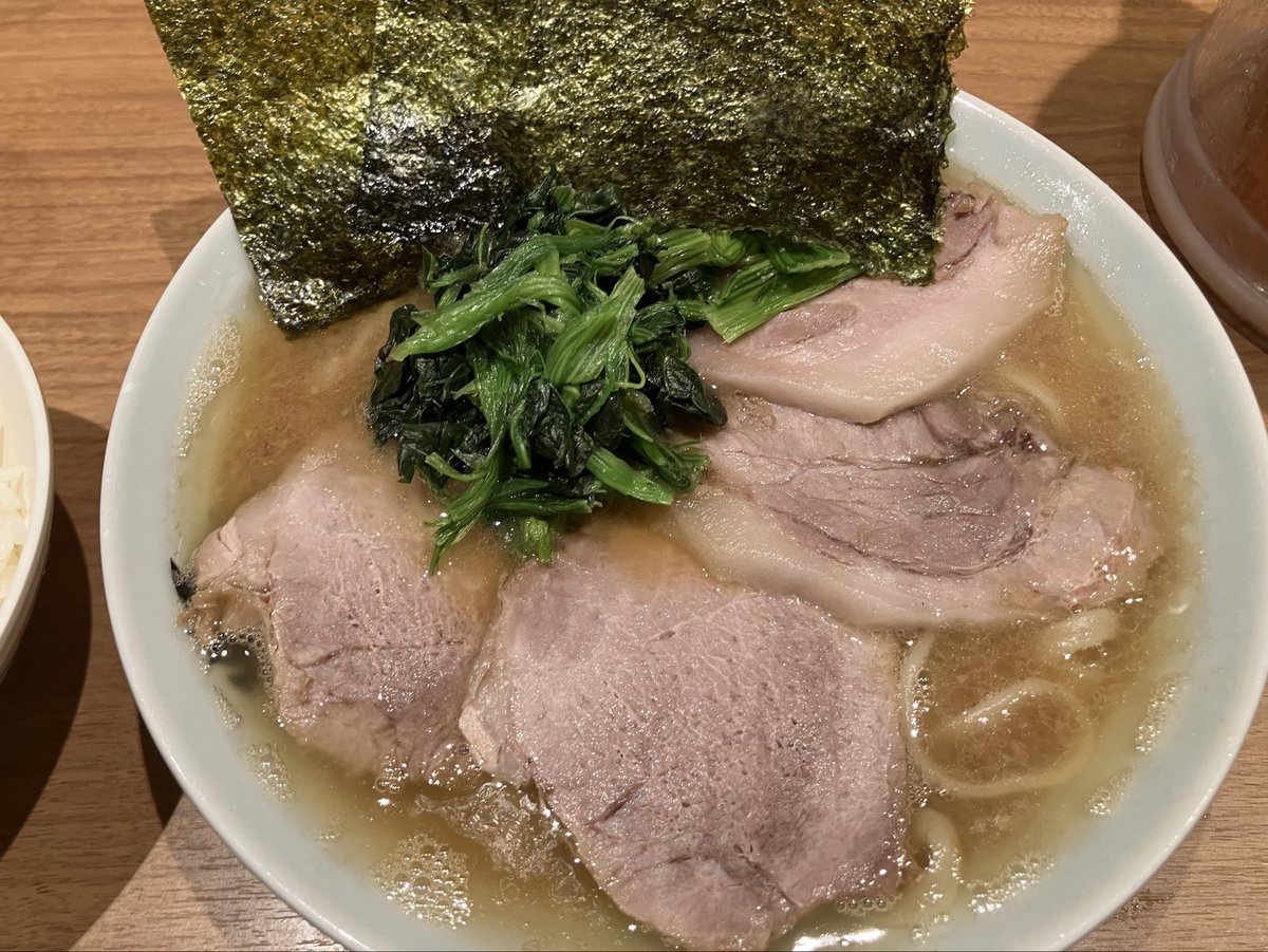 sim_no_life's tweet photo. 遅い時間だけど家系ラーメンの誘惑に勝てなかった。 https://t.co/3bsGCEXAq5