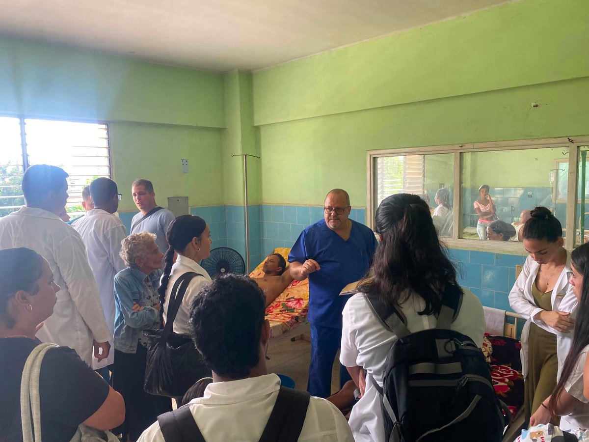 GobCamaguey's tweet photo. 🩺Uno de los mayores desafíos del sector de la salud, es precisamente mantener la formación de profesionales con una elevada calidad, una prioridad en el Hospital Universitario Manuel Ascunce Domenech de #Camagüey.
Más información: https://t.co/VOMN28bp8X https://t.co/3nurTGqD2P