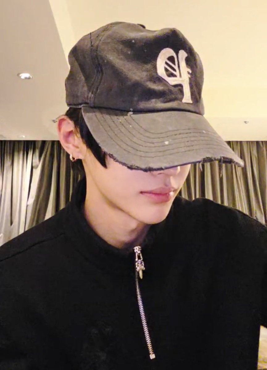 antinibbin's tweet photo. 원빈이 어제 버블로 오겟다고 하더니 위버라로 왔어ㅜㅜㅠㅠㅜ https://t.co/vfNvTcmDxp