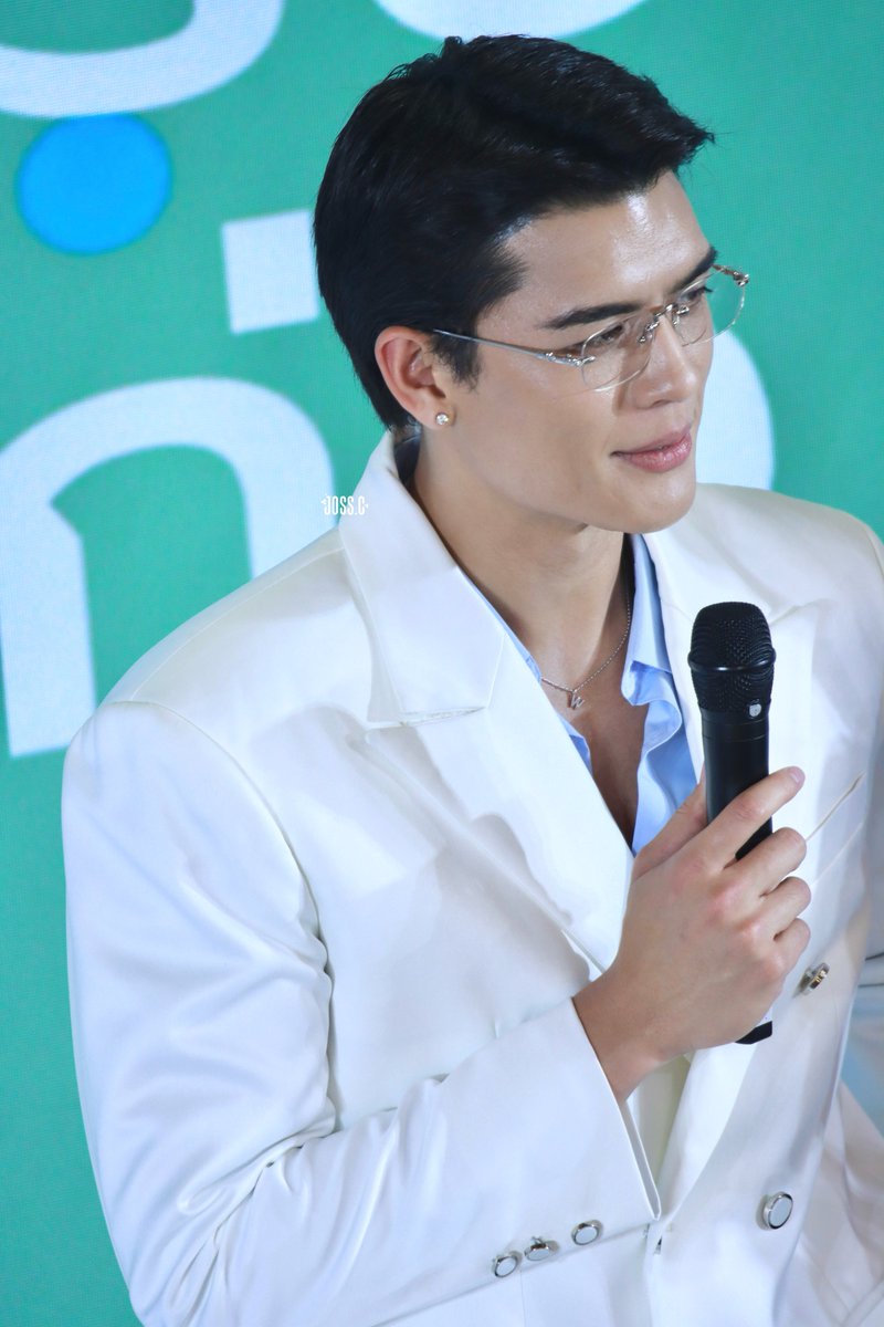 j2728g's tweet photo. หล่อแบบสุภาพบุรุษจุฑาเทพ 👐🏼✨

JOSSGAWIN MY DESTINY 
#destinyclinicxJossGawin

⌜#jg2728Pic⌟ https://t.co/HOESHMNnY8