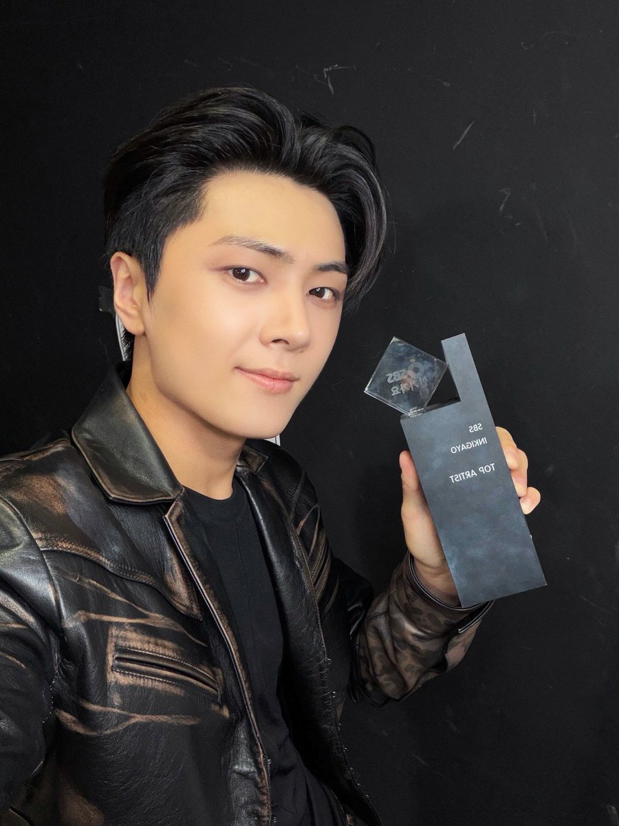 enhypenweverse's tweet photo. (2/2) 

@ENHYPEN_members @ENHYPEN #ENHYPEN #엔하이픈 #JAY #제이 https://t.co/nDfEgPfzPR