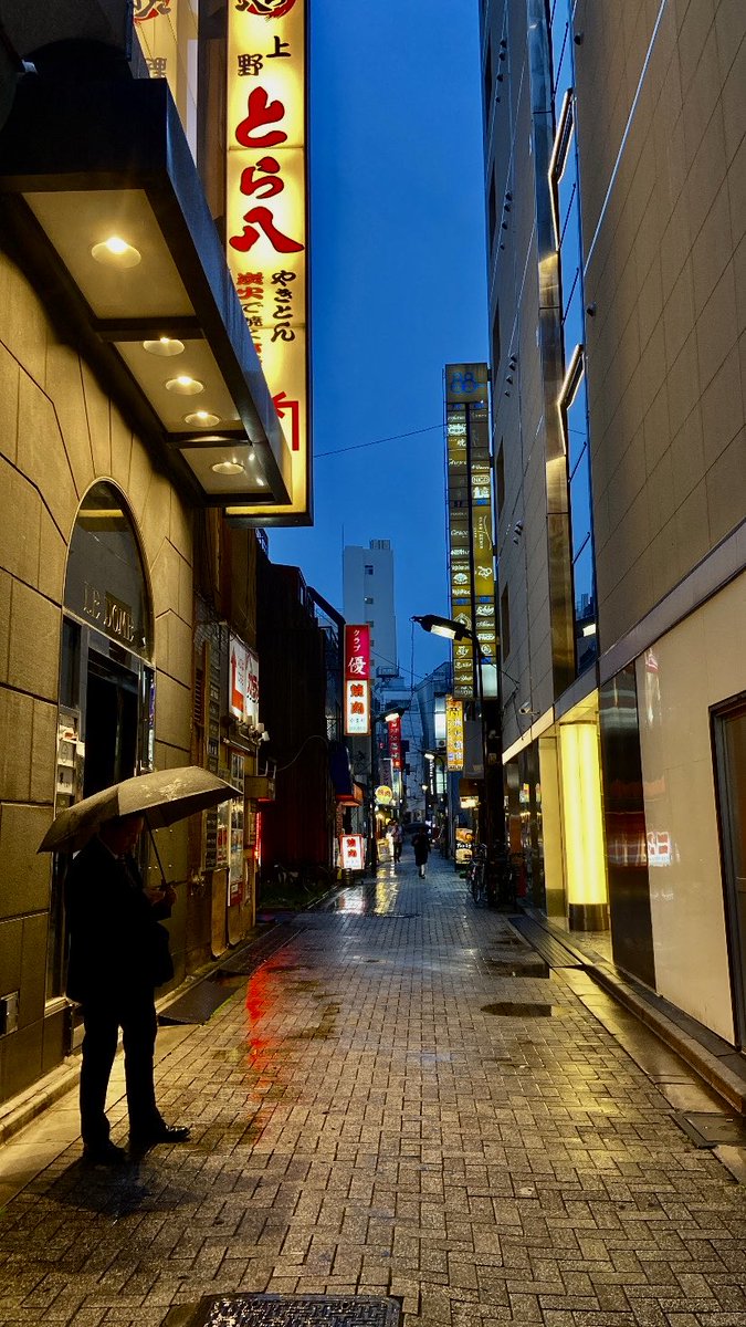 laasskoo's tweet photo. J’oublierai jamais la sensation qd je suis sorti du métro tokyoïte pr la première fois…(je souriais comme un ouf😹😹😹) madness vrm https://t.co/Sau2siVKie