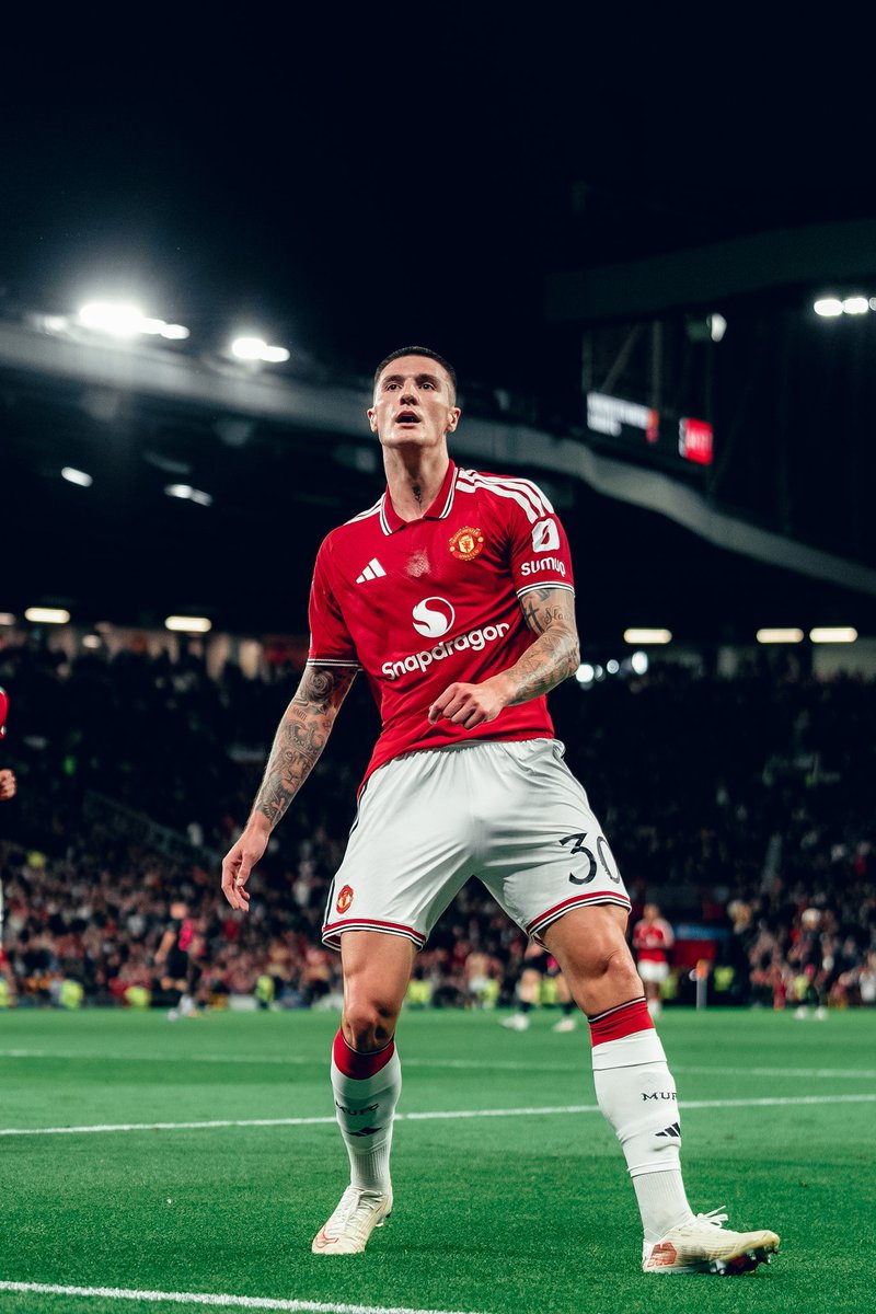 _redrama's tweet photo. 🚨| 𝐉𝐔𝐒𝐓 𝐈𝐍!

Benjamin Sesko pulls out of Slovenia squad with recurrence of shin injury.

[@ChrisWheelerDM] https://t.co/ZznZKIezno