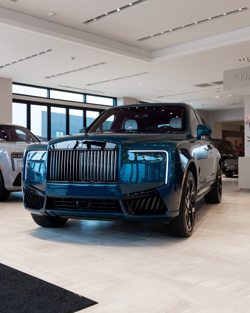 Venosier's tweet photo. Rolls-Royce Black Badge CULLINAN 💙 https://t.co/Hr9VAv6H9H