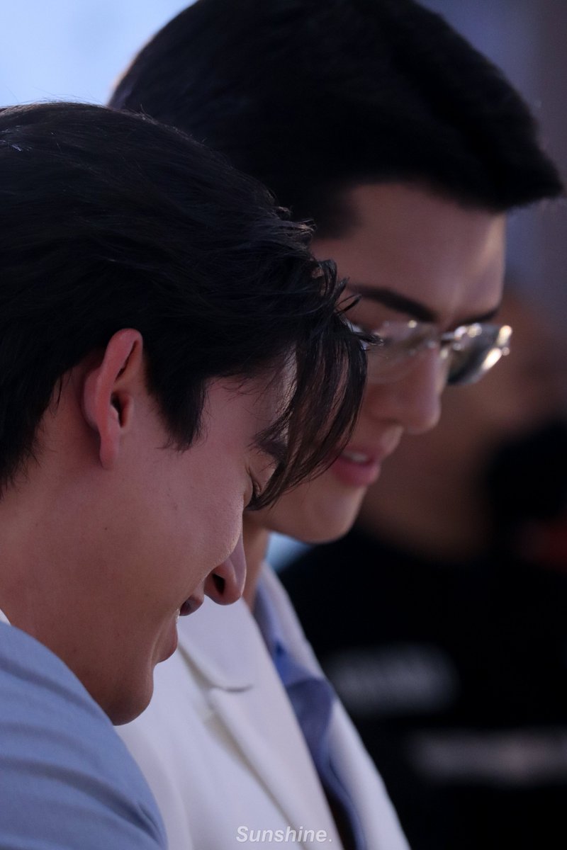 Sunn_0105's tweet photo. เหมือนงานนั้นมาก

JOSSGAWIN MY DESTINY

#destinyclinicxJossGawin https://t.co/6fFL1LeguZ