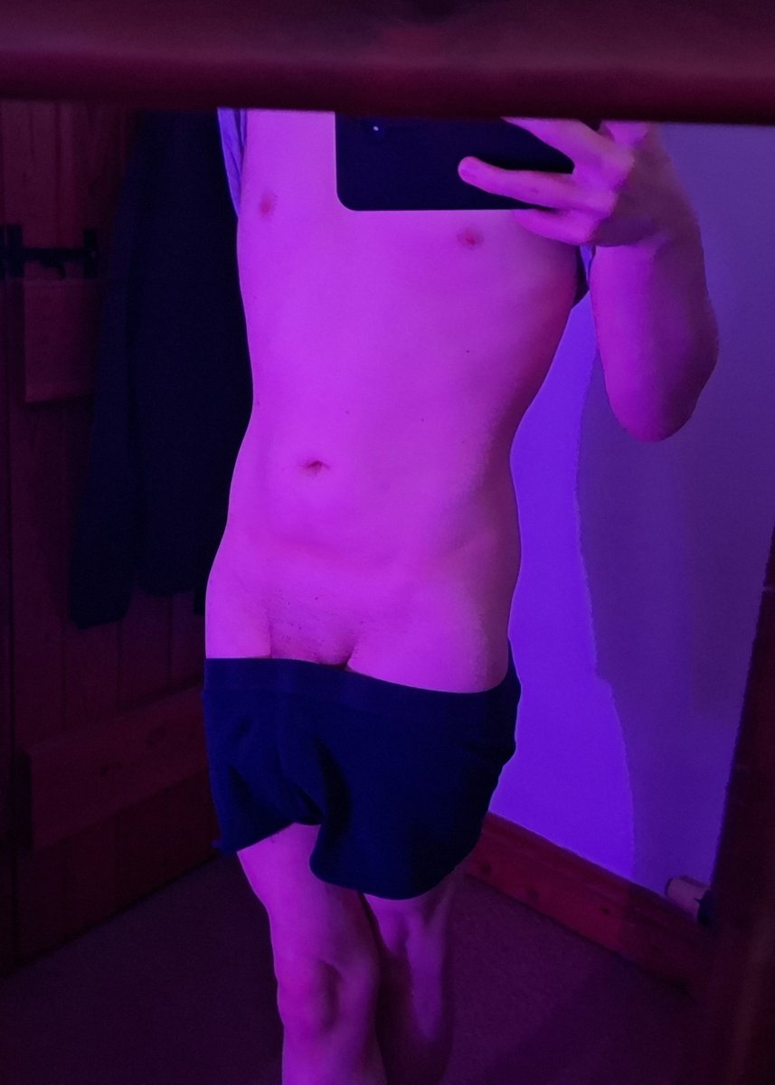 Tuwuink's tweet photo. Tried taking some mirror pics :3 https://t.co/OmQLuv28Gj