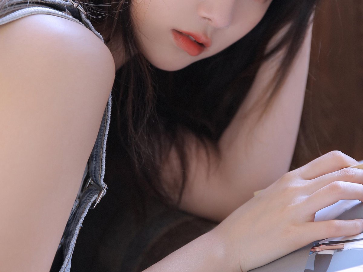 silkn359292's tweet photo. 👽冲破阻碍，奔赴万丈光芒🧓
稳定币🥶比特币🐟虚拟货币🚢代理😇卡商🥅
钱庄🏠火币🌩BTC👯互联网💖偏门👭 https://t.co/1nEgPNU0O5