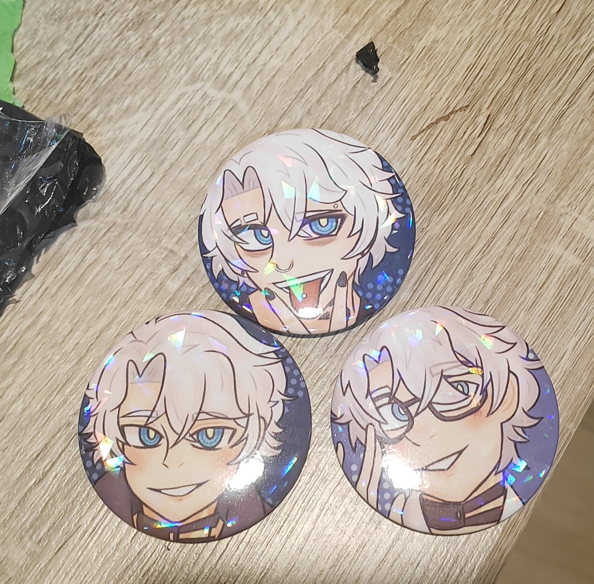 trashawooney's tweet photo. sample pins for my #cf23 #comifuro23 merch~ https://t.co/X1WPU3sVFB