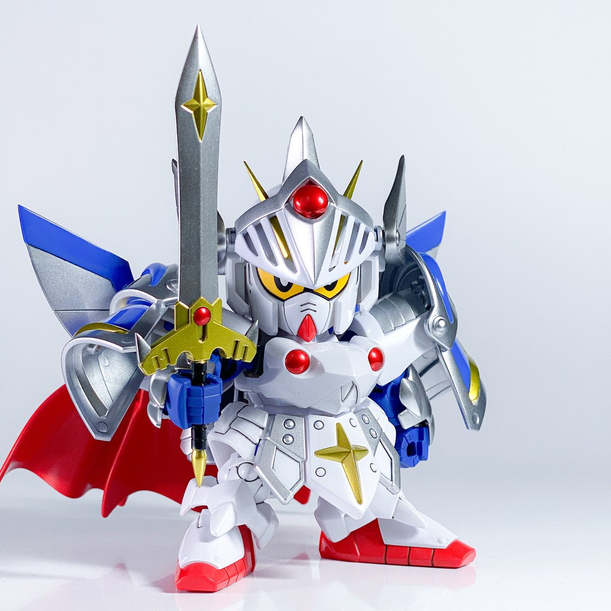 sika02sika's tweet photo. バーサル騎士ガンダム

完成しましたー！

#ガンプラ
#sdガンダム https://t.co/FrTYBJgd87