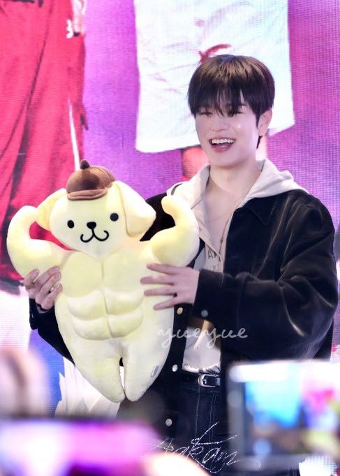 kyosar_04's tweet photo. HAPPY BIRTHDAY SEUNGMINNN

#널_감싼_우주가_될게_승민아
#DivineVocalSeungmin
#HappySeungminDay https://t.co/uH3d47DUaW