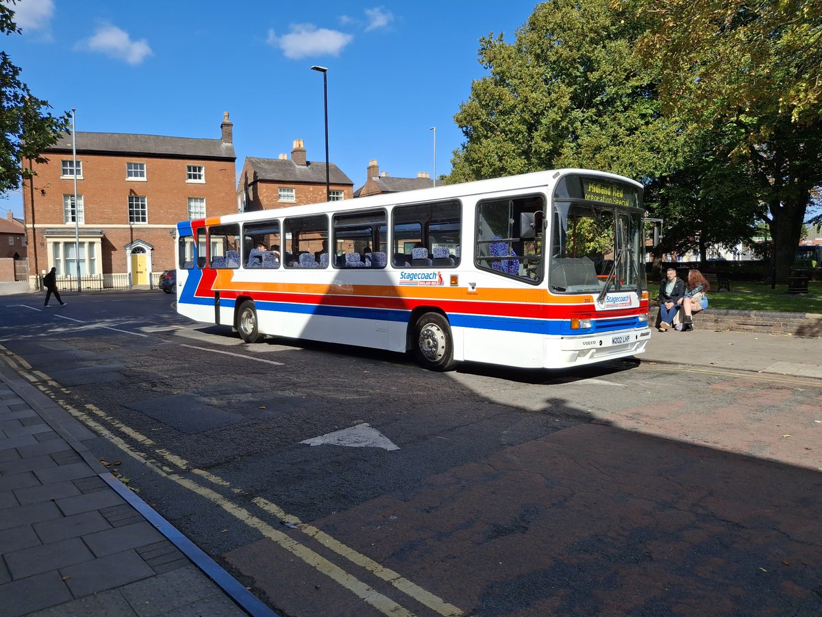 thomas_adderley's tweet photo. Various Heritage Busses at Statfold Country Park's Statbus Part 3. https://t.co/hsO8NgjzQ5
