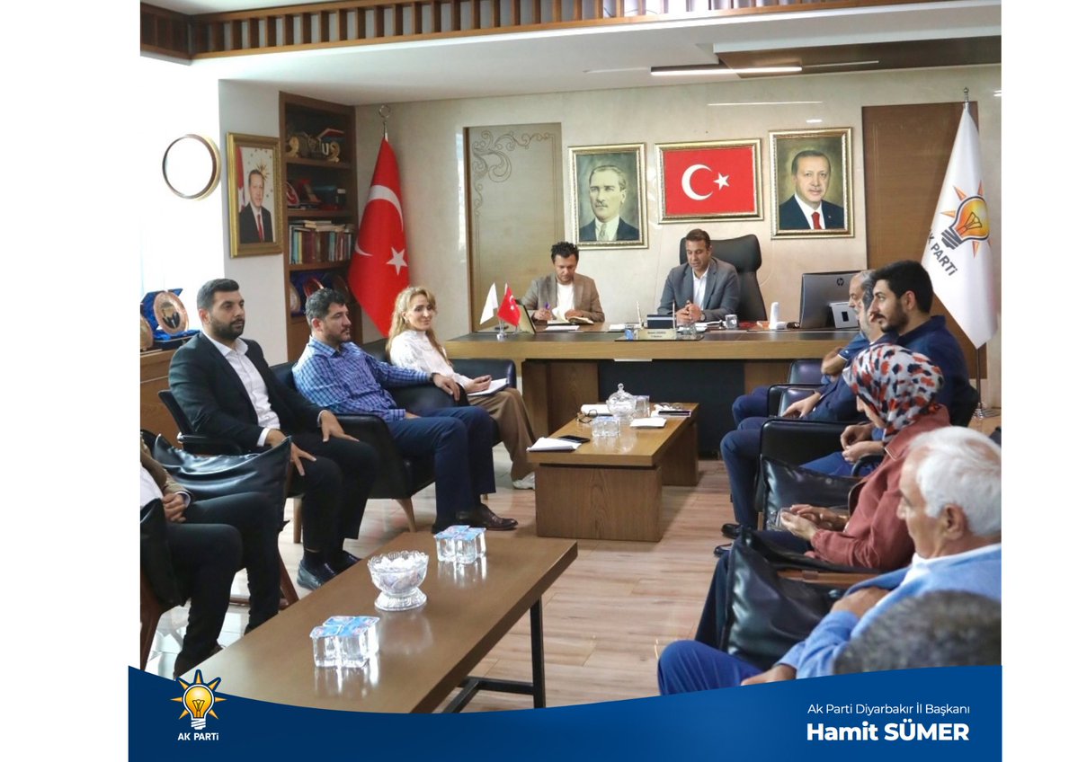 HamitSumer21's tweet photo. 📍 AK Parti Diyarbakır İl Başkanlığı

AK Parti Diyarbakır İl Başkanlığımızda İl Yürütme Kurulu Toplantımızı gerçekleştirdik.

Teşkilat çalışmalarımızı, şehrimize yönelik hizmet ve projelerimizi değerlendirerek, önümüzdeki döneme ilişkin çalışmalarımızı istişare ettik.

Birlik, beraberlik ve güçlü teşkilat anlayışıyla Diyarbakır’ımız için çalışmaya devam ediyoruz.

#AKParti #Diyarbakır #HamitSümer #AKPartiDiyarbakır #Teşkilat

@abuyukgumus 
@hakanaksu058 
@akgmteskilat 
@akpartidbakir