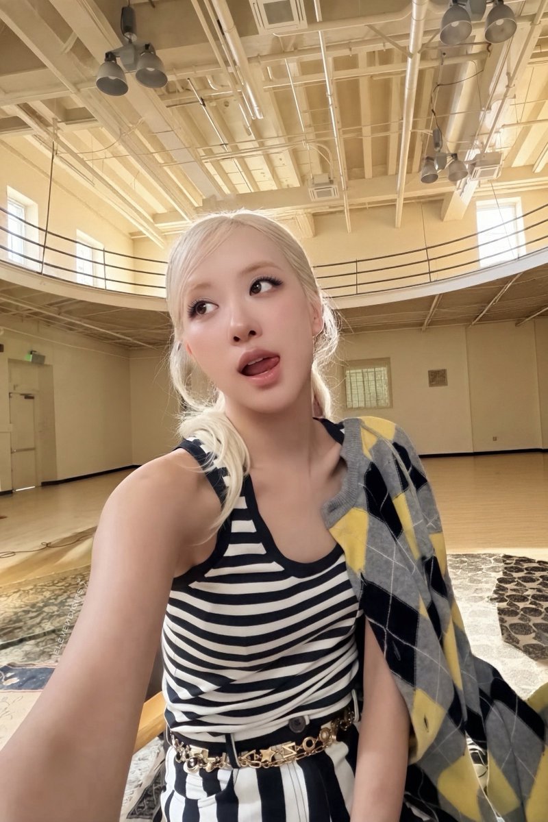 eleven_digits's tweet photo. Rosie, you are my sunshine 🤩 https://t.co/Tp46YyX47j