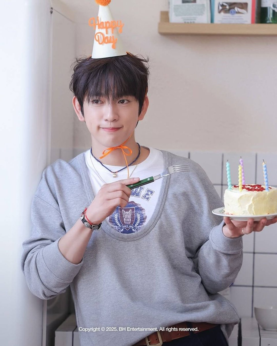 TTTheLittlePen1's tweet photo. Happy Birthday,,,wish u all the best

Happy 32nd Birthday Jinyoung 🎂

@JINYOUNG
#Jinyoung    #진영   
#ParkJinyoung   #박진영
#CODE32ForJinyoung
#우리의에버러브진영32번째생일 https://t.co/UmLbKD53EG