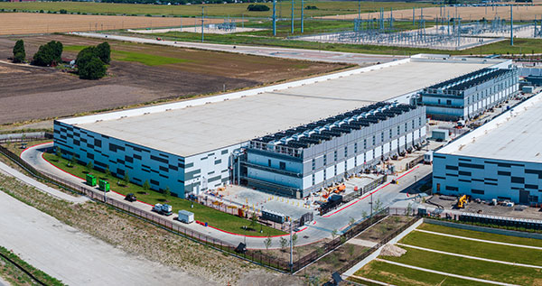 SCMR's tweet photo. The cloud may feel invisible, but its infrastructure is anything but. As #AI accelerates demand for #datacenters, communities are confronting difficult questions about land use, electricity, water and environmental impact. https://t.co/K2GiyKTAbu
#Infrastructure #SupplyChain https://t.co/YrrU2zec9p