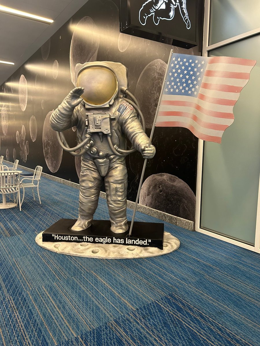 KSBUSA's tweet photo. We’re getting set up for TPS 2026 at the George R. Brown Convention Center in Houston. The event begins tomorrow – come visit us in Booth #1527.
See what we have in store: https://t.co/racpAXpq18
#KSB #KSBUSA #TPS2026 #Pumps #Valves #MechanicalSeals #KSBSupremeServ https://t.co/AJzY8VO6LJ