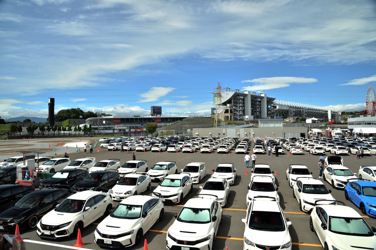 sho_maruphoto's tweet photo. #HondaAllTypeRWorldMeeting2026inSuzuka に参加された皆様お疲れ様でした✨
撮影での参加でしたが、参加車両それぞれの個性あるいじり方とても見ていて楽しかったです!
今回は貴重な経験•体験をさせていただいたAMEWheels様改めて心より感謝申し上げます!
#amewheels
#AME https://t.co/tO1RPoA9JK