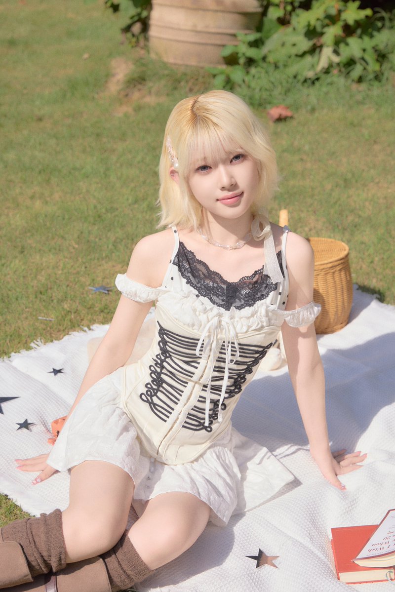 UNIS_offcl's tweet photo. UNIS Digital Single [Milky Way]
 
Concept Photo
#KOTOKO #코토코
 
2026.09.23. 6PM [KST]
 
#UNIS #유니스
#MilkyWay https://t.co/w5tiLg8dh1